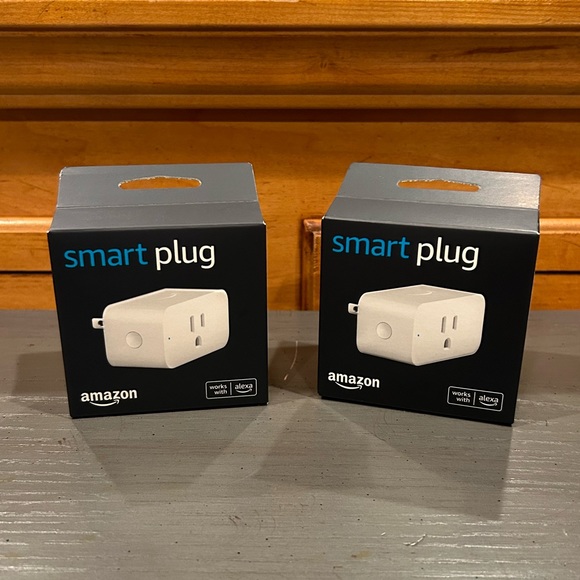 NWT Lot of 2 Amazon Smart Plugs | Works with Alexa | Control Lights with Voice - Picture 1 of 11
